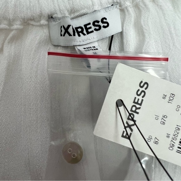 NWT EXPRESS Women’s Pullover Top Sz Medium Boho Peasant White Crinkle Flowy - Picture 8 of 12